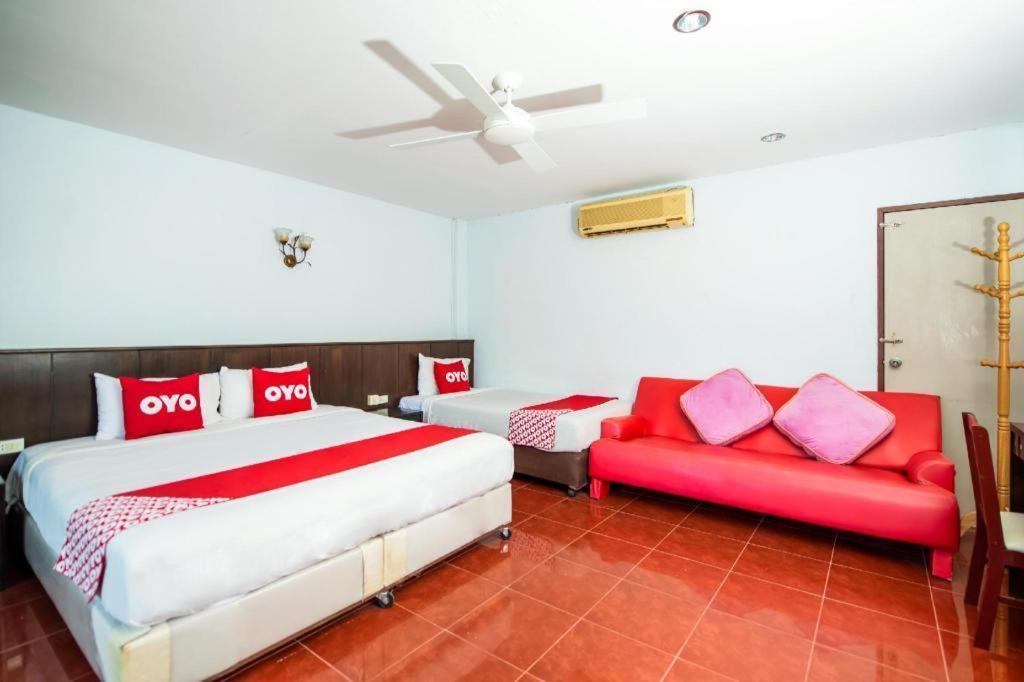 Hotel Oyo 343 Wanna Marine Patong Exterior foto